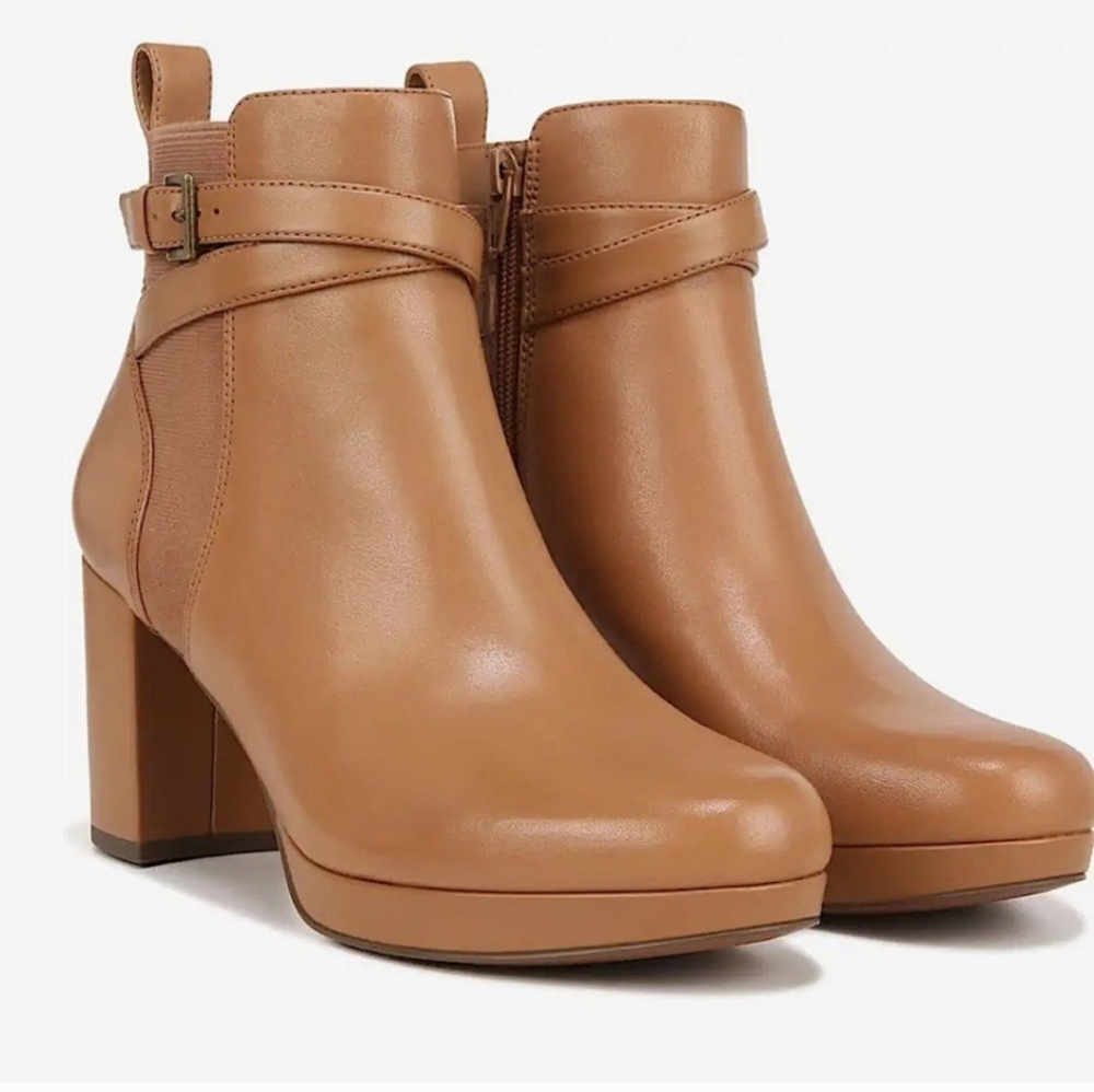 Vionic Tan Leather Block Heel Ankle Boots